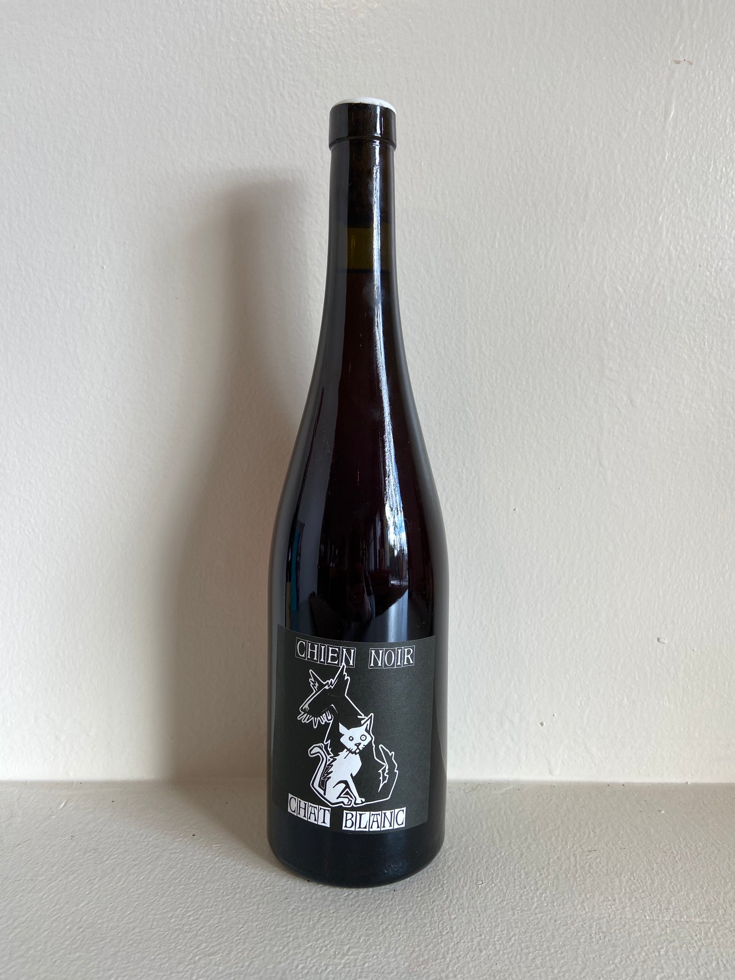 Domaine in Black Chien Noir / Chat Blanc 2020