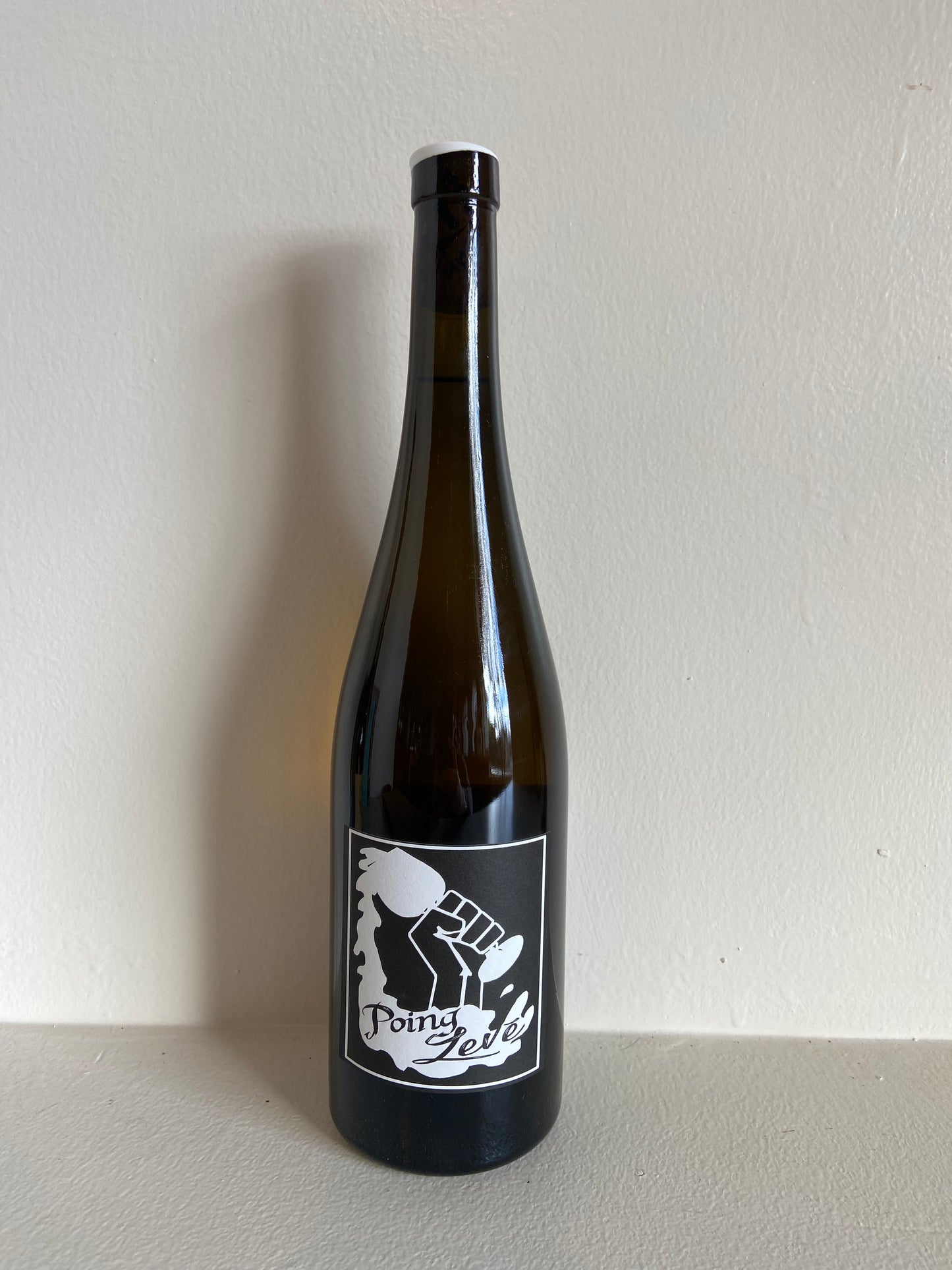 Domaine in Black Poing Levé 2021